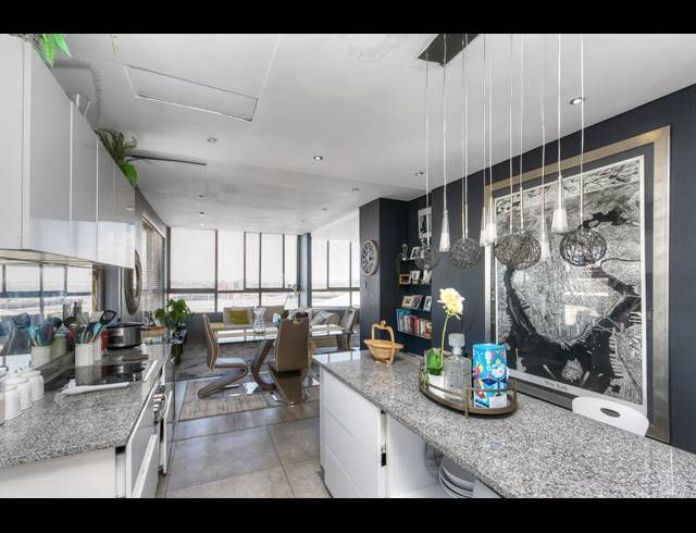 1 BEDROOM APARTMENT FOR SALE IN BRAAMFONTEIN